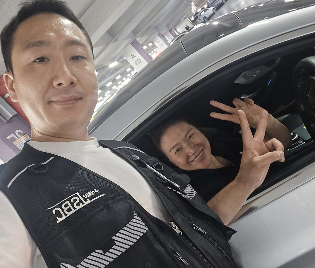 방향을 바꿔 만족한 C클래스 중고 출고 후기