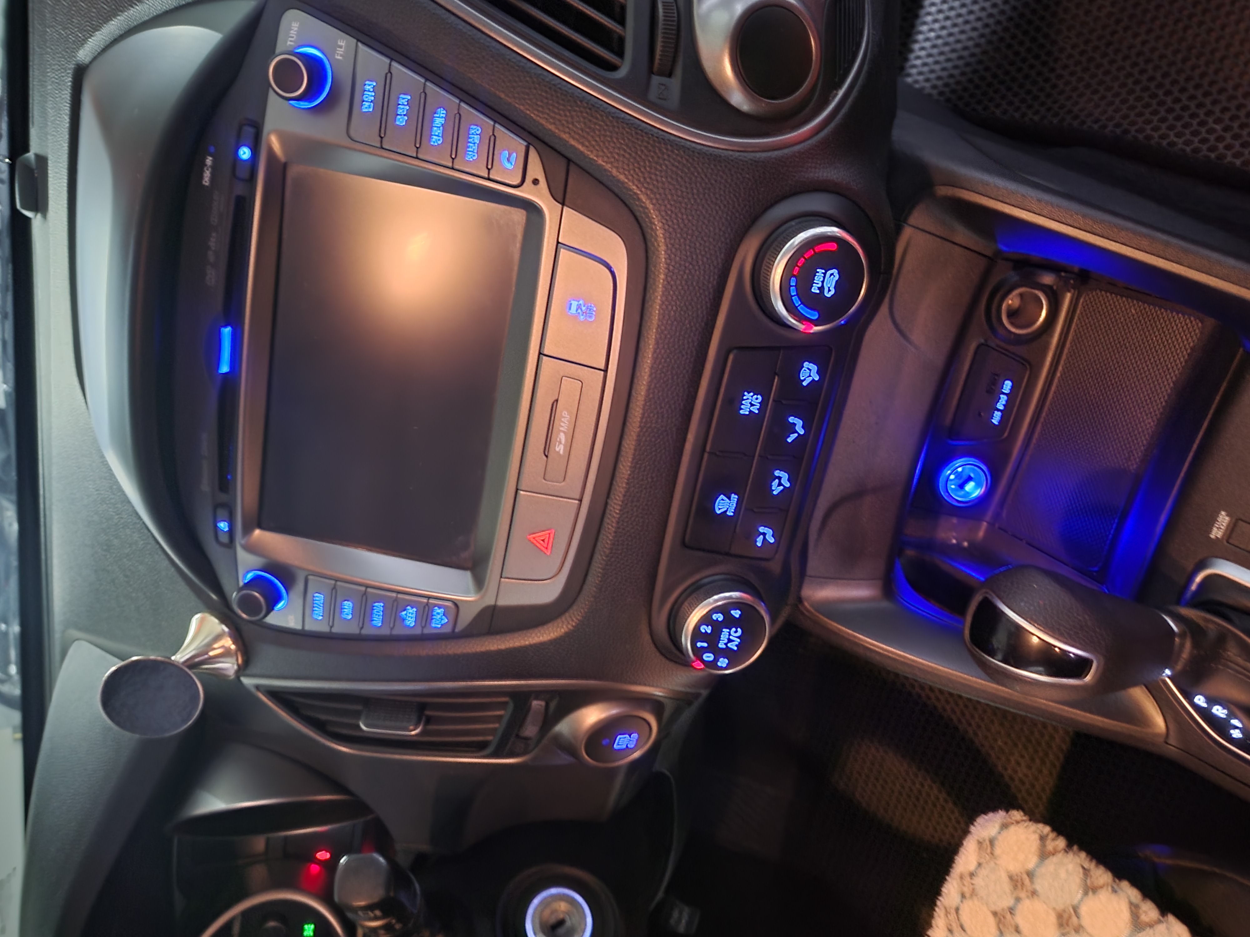 10j234fz0syr.jpg