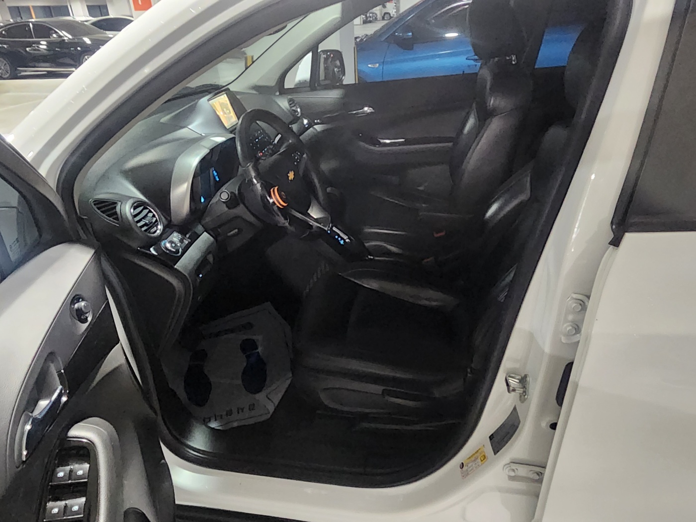 5prq2n559tj4196102.jpg