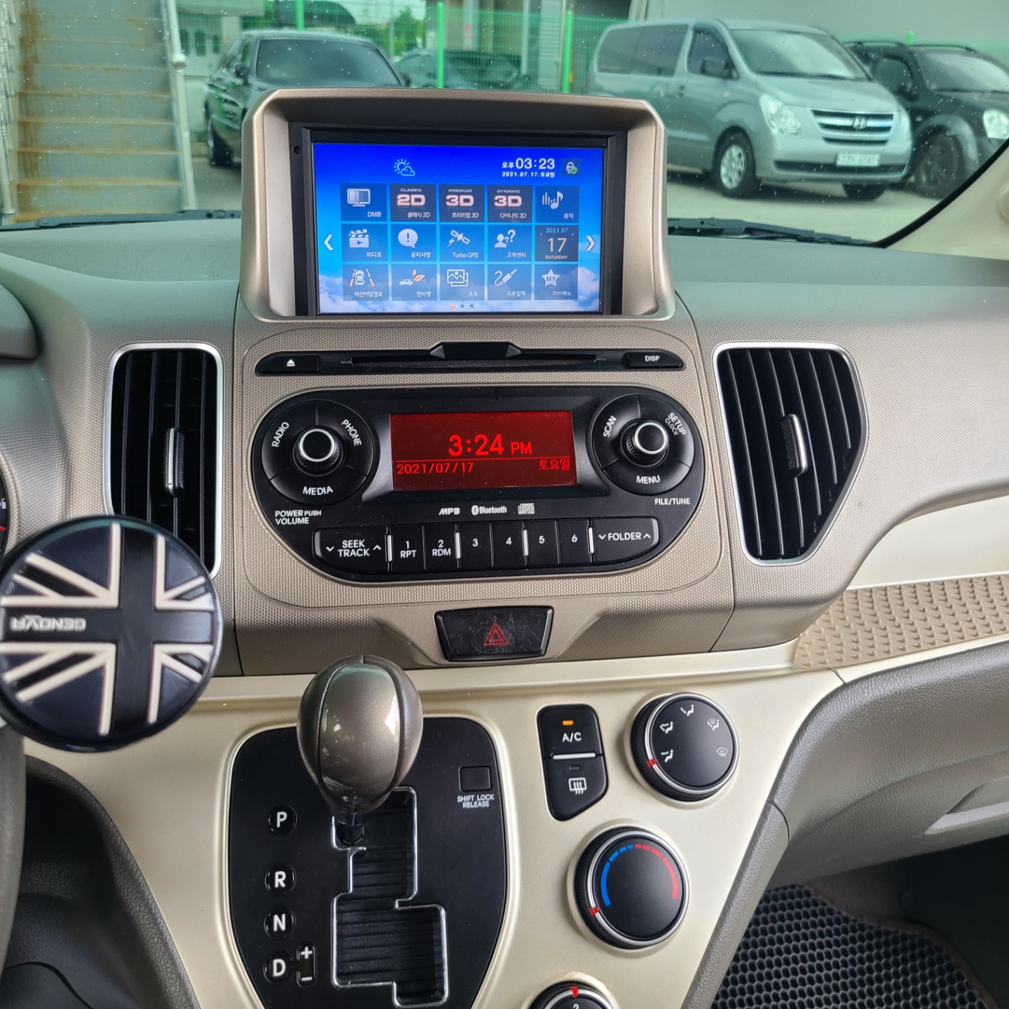 4tab5v6l8j3t.jpg