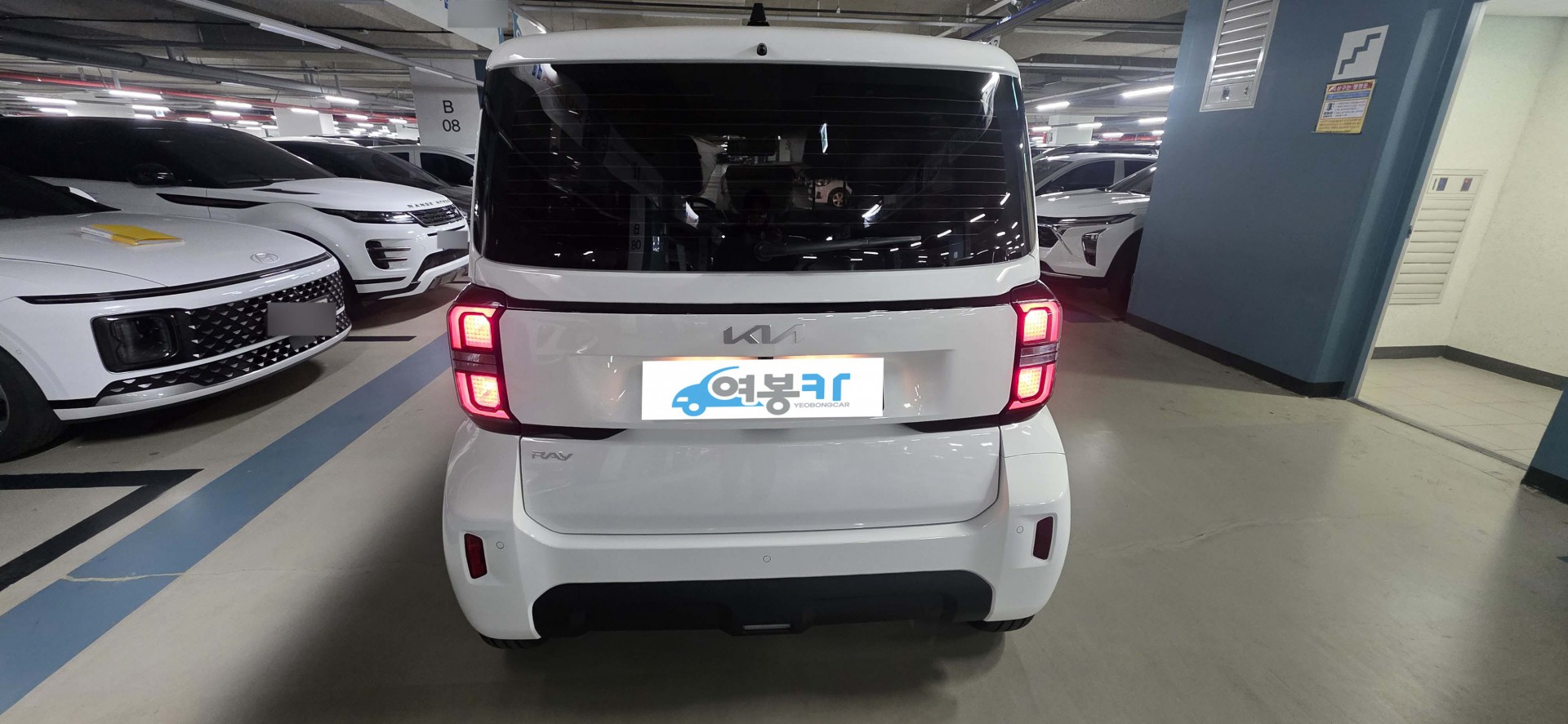 1j8tj4ipb8fy320138.jpg