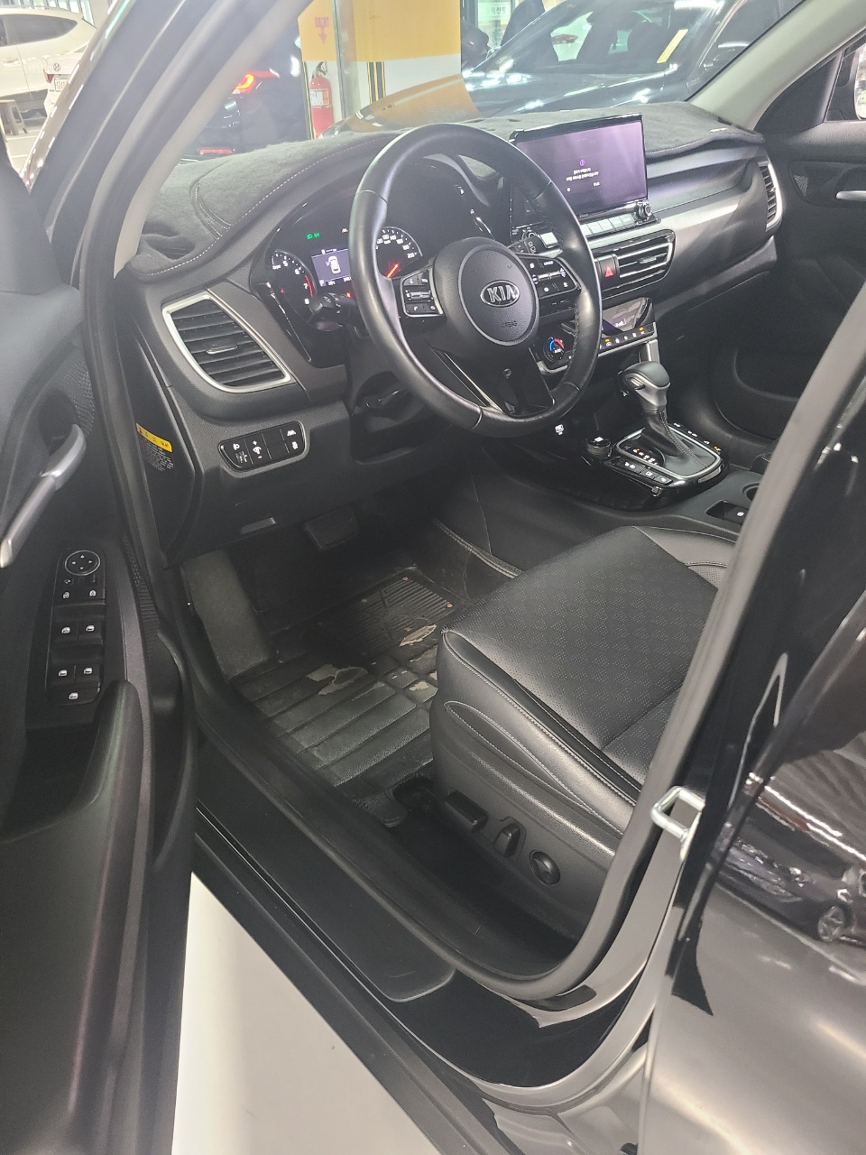16z3lt295x2p.jpg