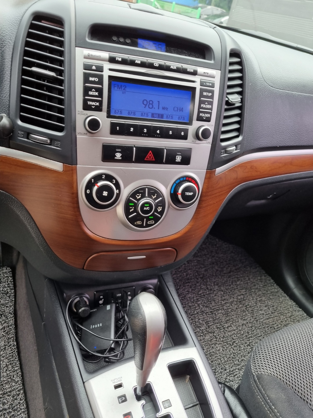 6at0dwdhiwsx.jpg