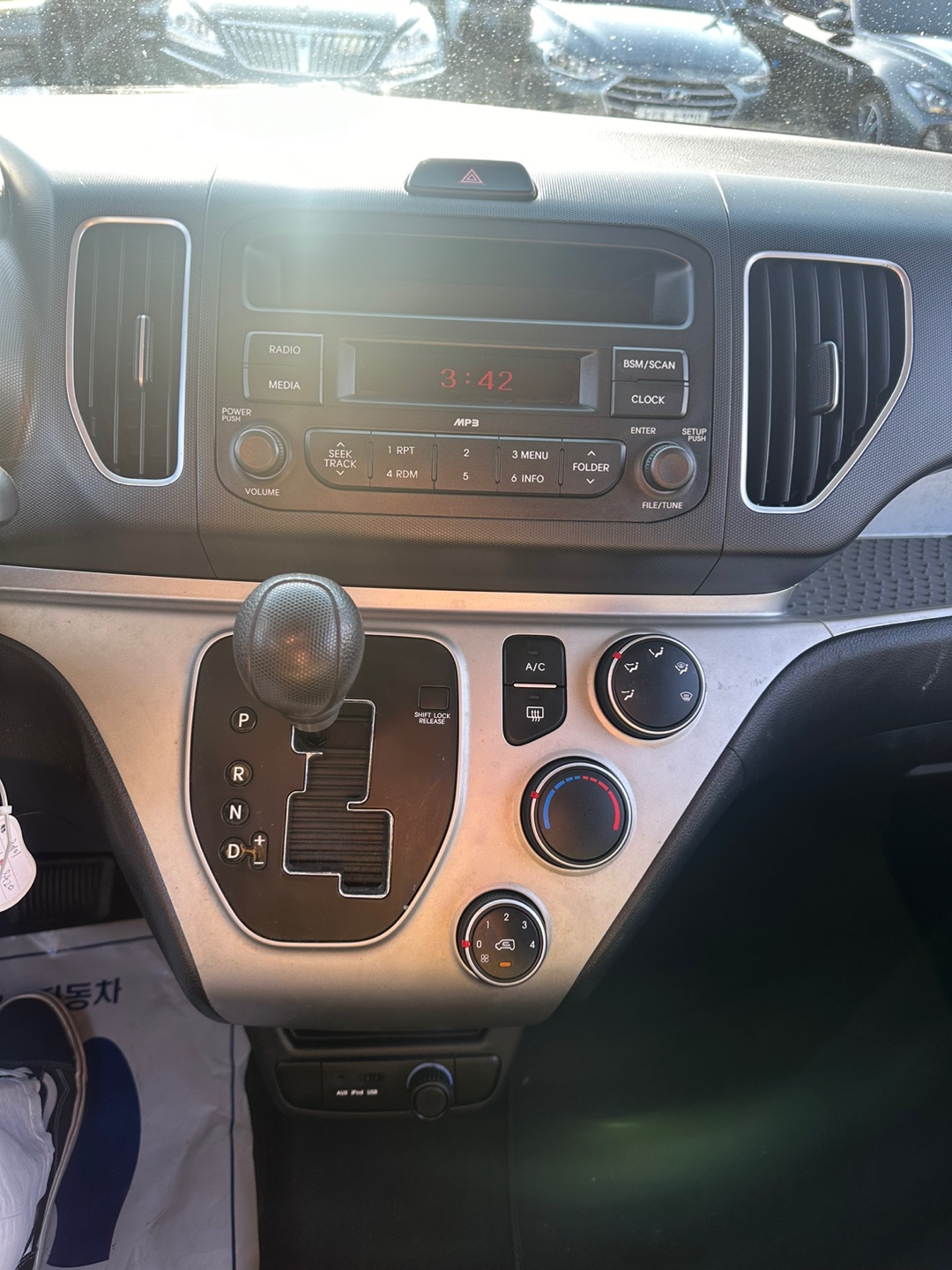 2uv5vrmcll2k284597.jpg