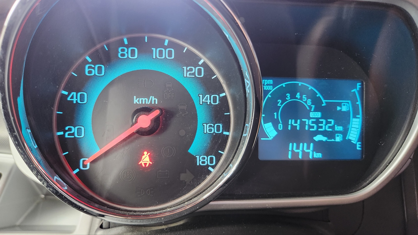 2i13djxeokd3505972.jpg