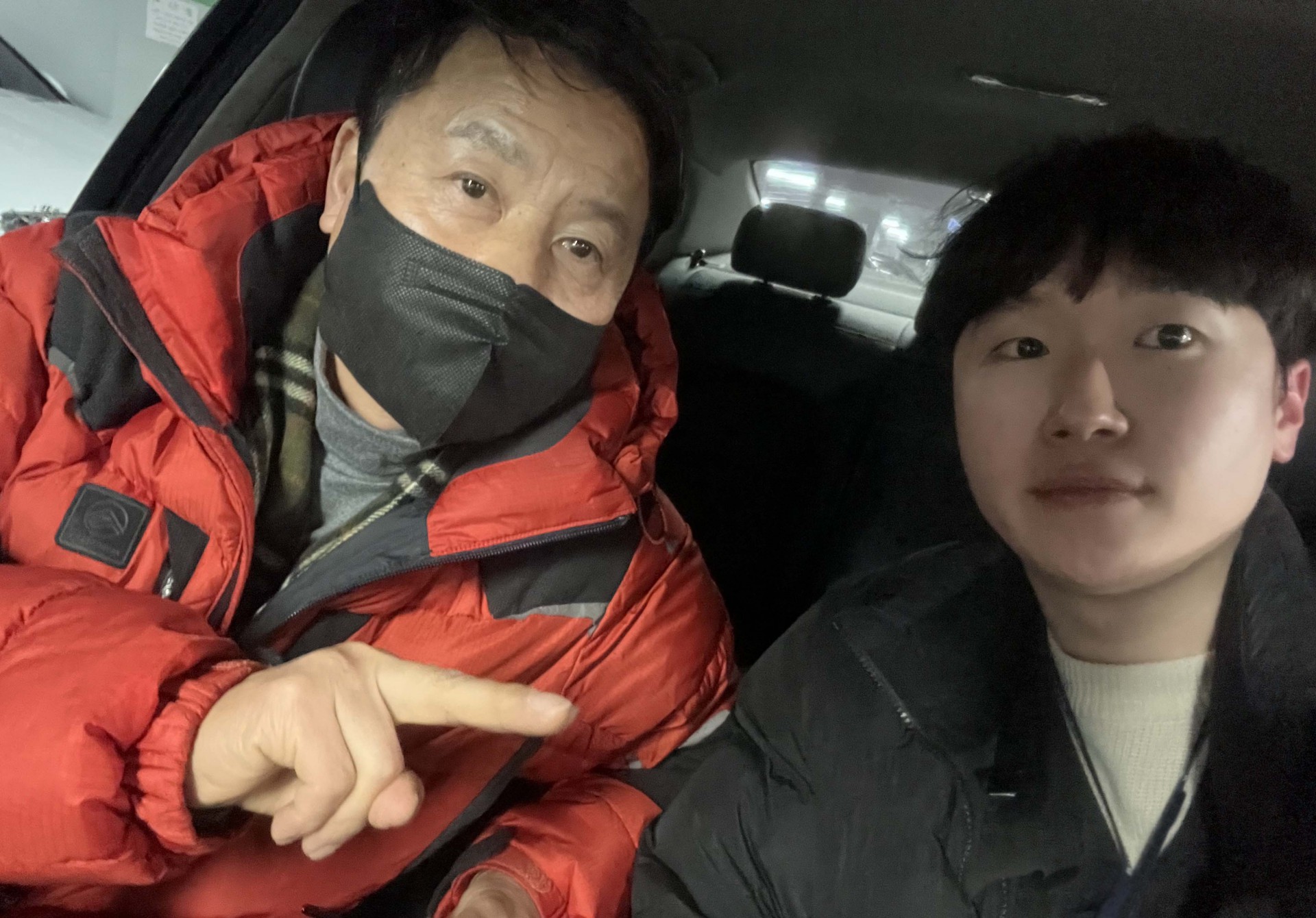 친구 네 분과 함께 보고 결정한 그랜저 중고 출고 사례