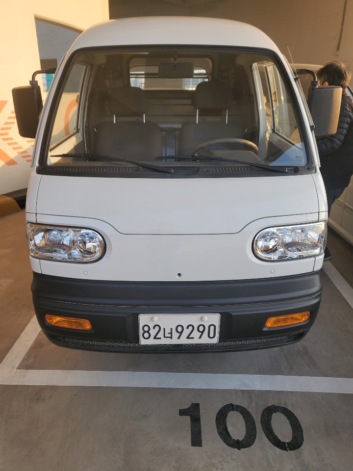 74ue8dggvf39.jpg