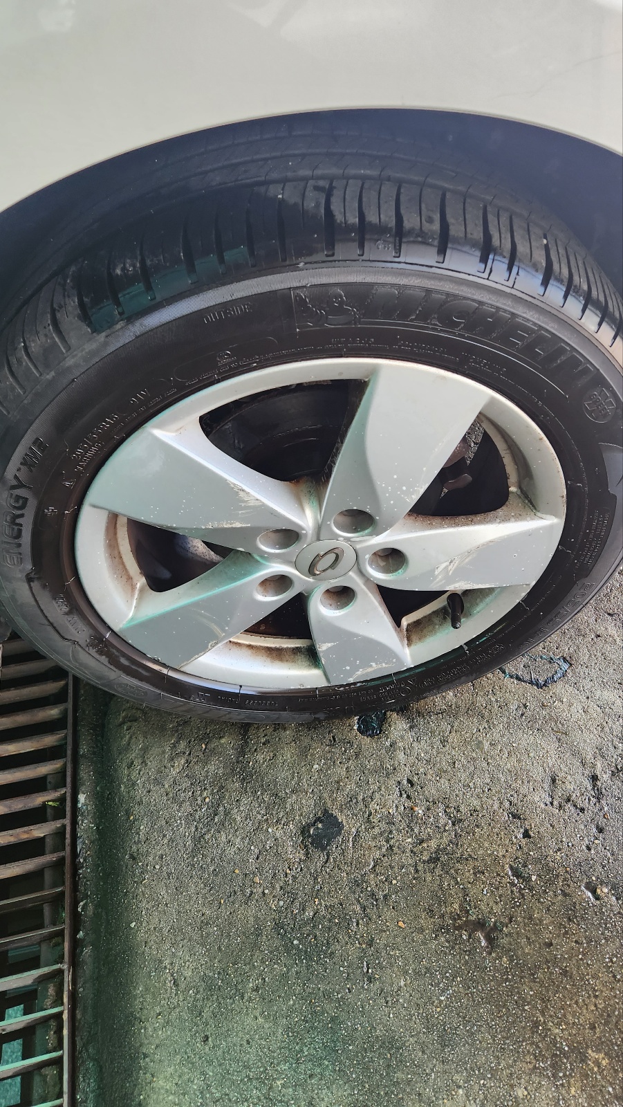2ag8q256jchf846081.jpg