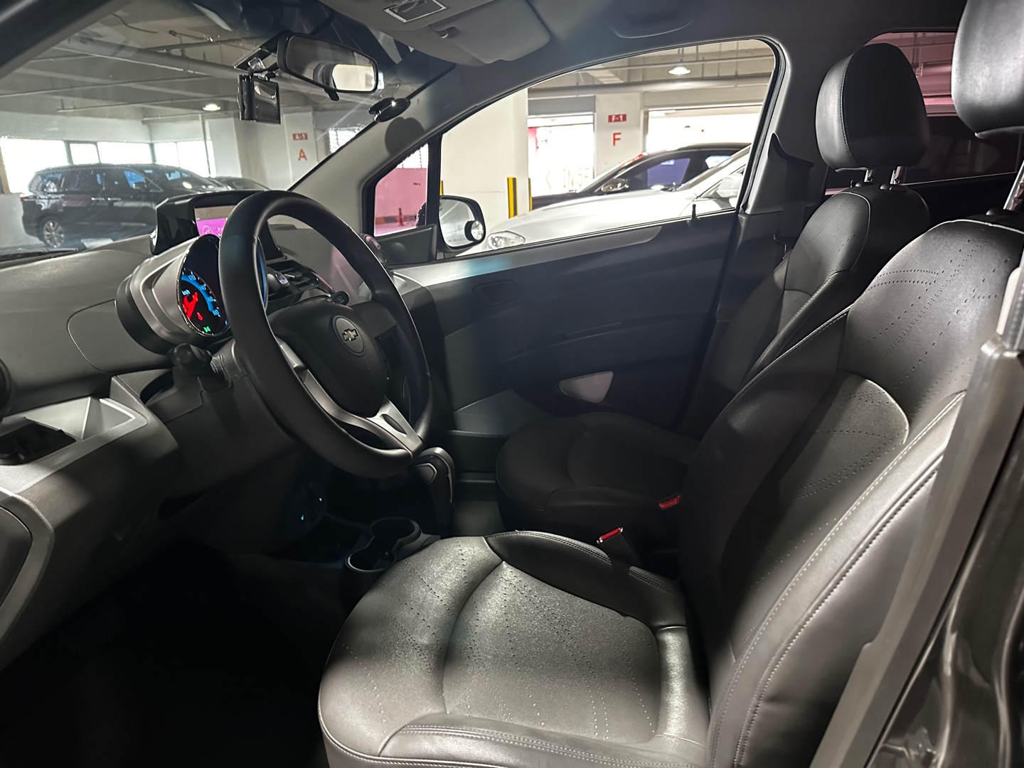 2e1alrq6q8bw405227.jpg