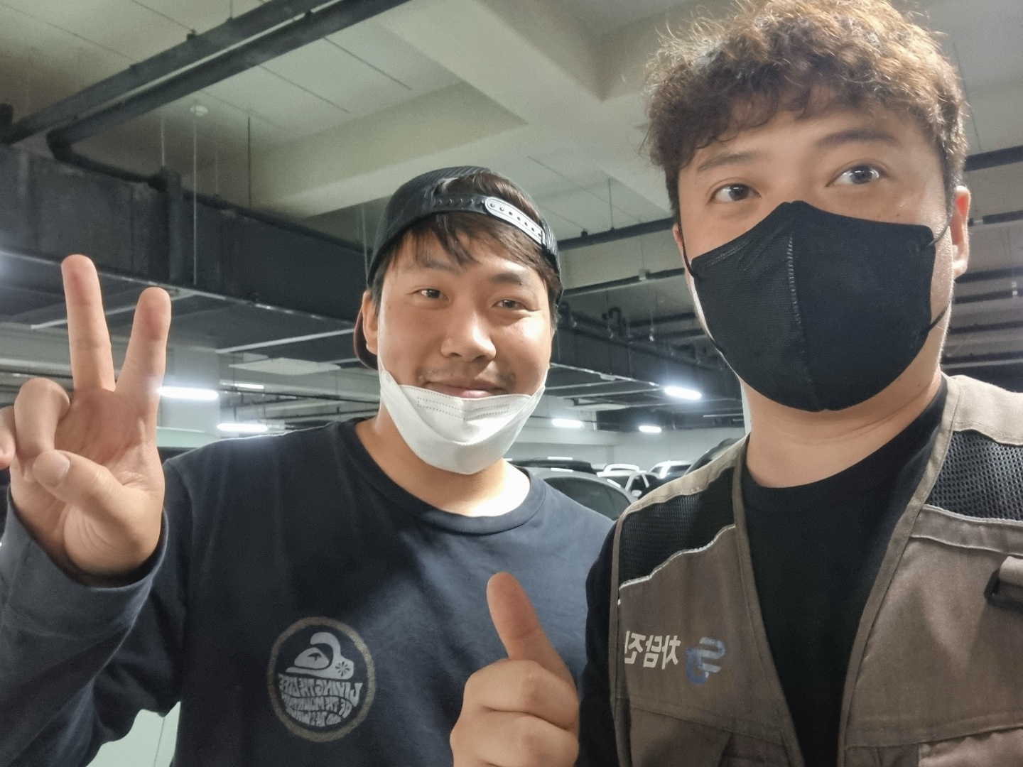 상태 좋고 원하는 옵션 장착한 랜드로버 디스커버리4 중고차 거래 후기