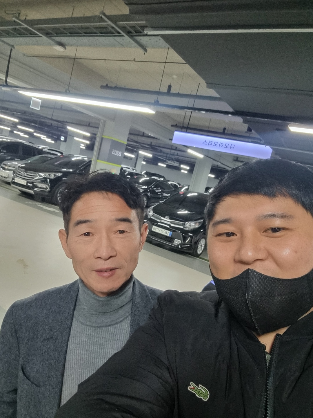 친구 커플도 만족하는 아우디 A4 중고차