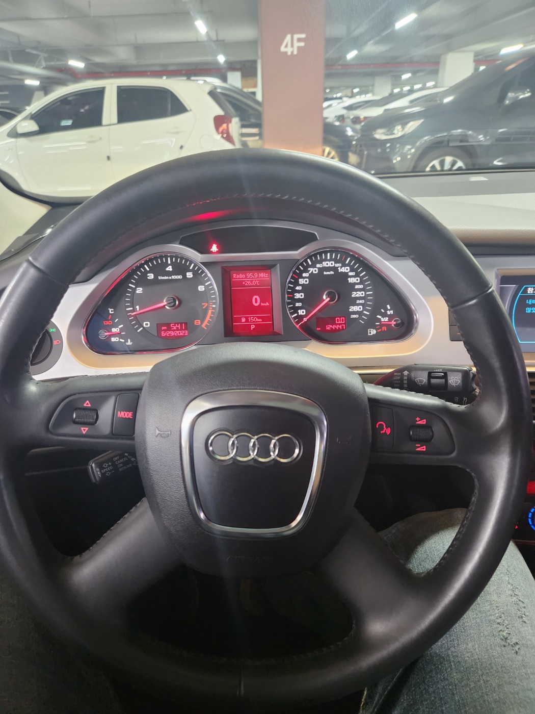 49ls7o09l6w7102334.jpg