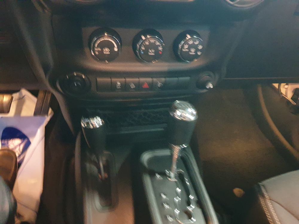 6i854sk4l4rp494381.jpg